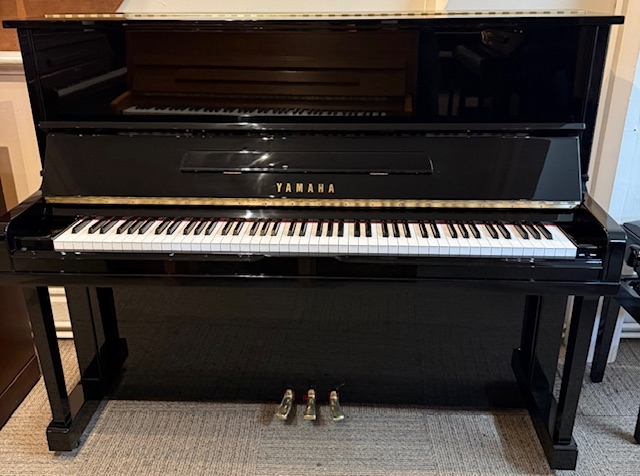Yamaha U10A Upright Piano | New and Used Pianos For Sale | Clement