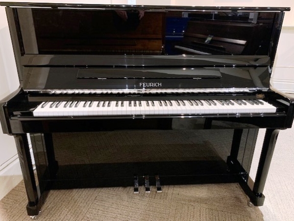 Feurich 122 pre owned upright