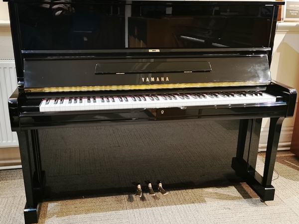 Yamaha U1